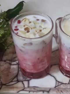 साबूदाना फ्रूट कस्टर्ड (Sabudana fruit custard recipe in hindi) रेसिपी मुख्य फोटो