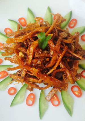 Hình của món Mực khô sốt me chua ngọt.