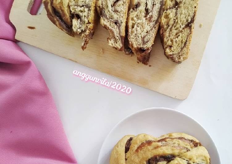 Triple C Babka (Cinnamon Chocho Cheese Babka)