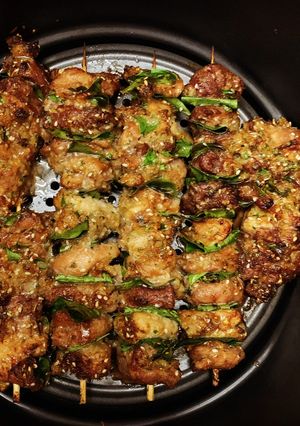 Hình của món Chả xiên lá mắc mật nướng nồi chiên không dầu. Ngon bất bại.