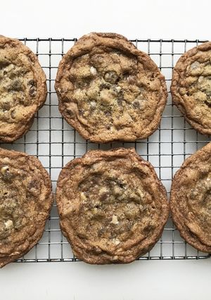 A picture of Chocolate Toffee Chip Cookie.