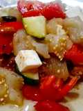 Ensalada tibia de berenjena y tomate
