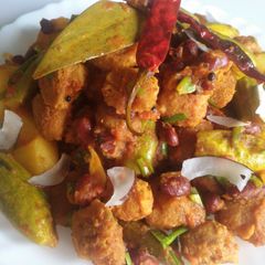A picture of Healthy pointed gourd and nutrela fried vegetables.