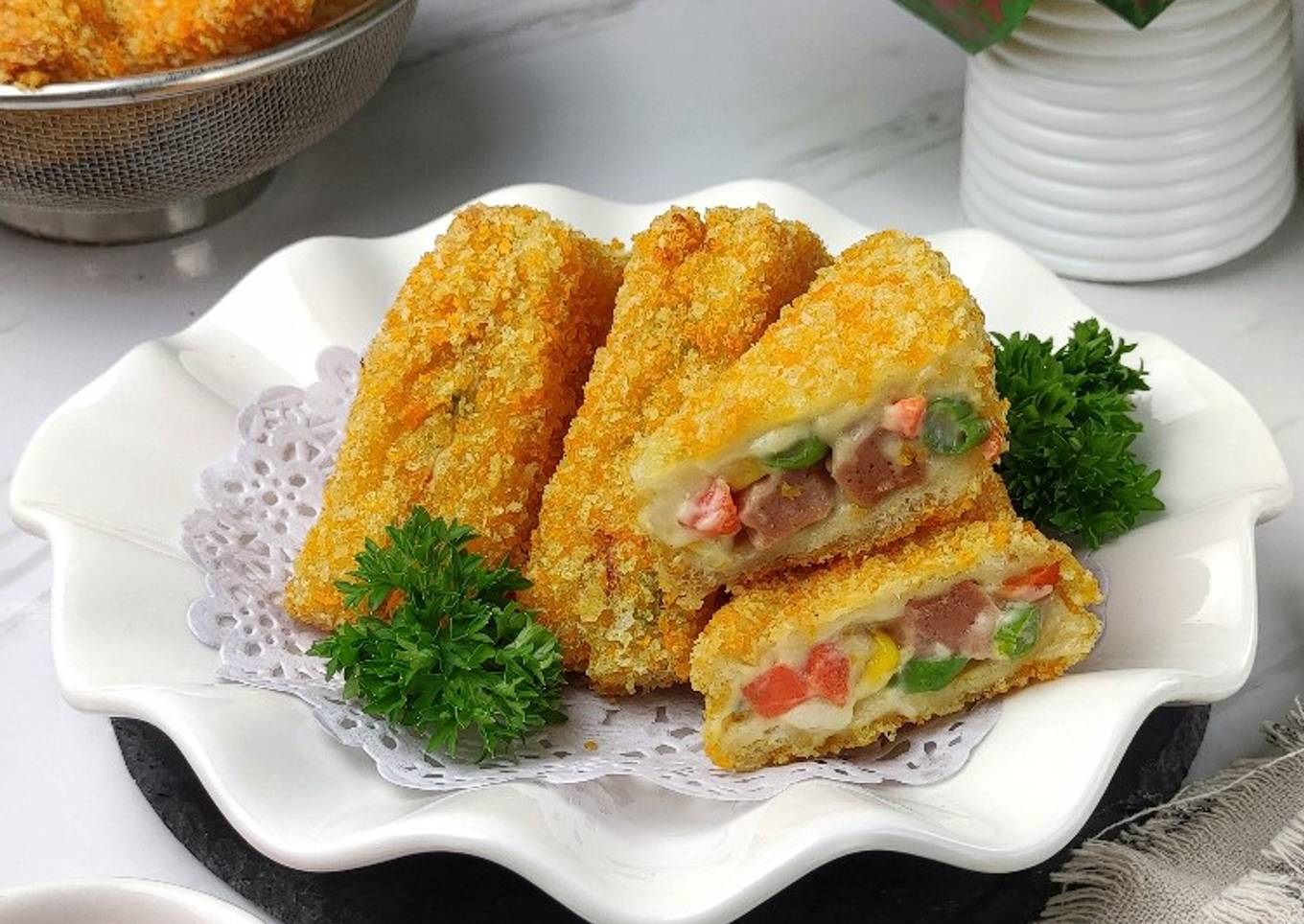 Roti Tawar Goreng isi Ragout