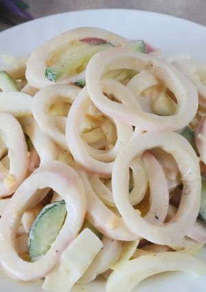 Фото Очень нежный и вкусный САЛАТ из КАЛЬМАРОВ!.