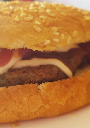 A picture of Bean patty burger💝.