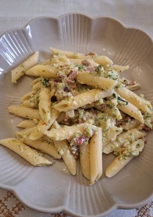 Foto di Penne Rigate con Speck, Zucchine e Anacardi