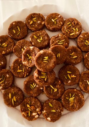 A picture of Date rounds (khajoor puri).