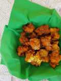 Frittelle con fiori di acacia facili