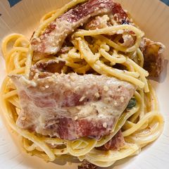 A picture of Creamy Bacon 🥓 and Spaghetti 🍝.