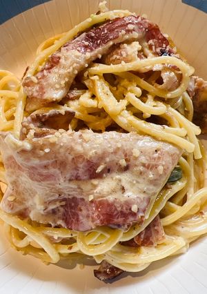 A picture of Creamy Bacon 🥓 and Spaghetti 🍝.