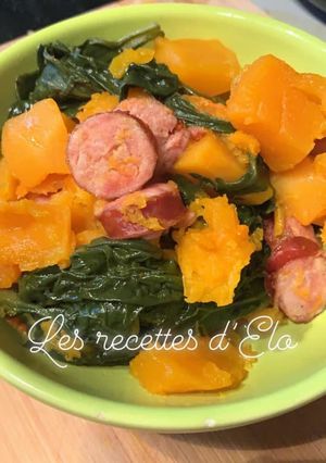 Une photo de Saucisses fumées / butternut / épinard au Cookeo