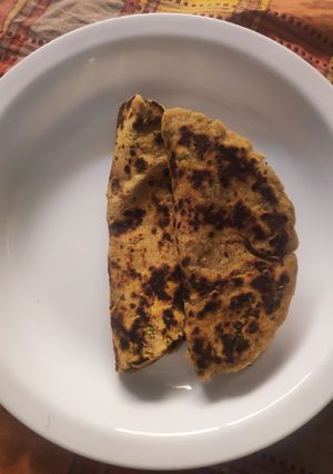 A picture of Aaloo Roti.