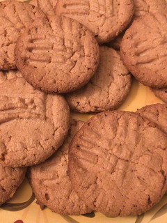 A picture of Magic Peanut Butter cookies.