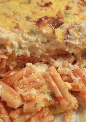 Una foto de Casarecce gratinados con tomate y bechamel