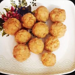 A picture of Boondi Ke Laddo.