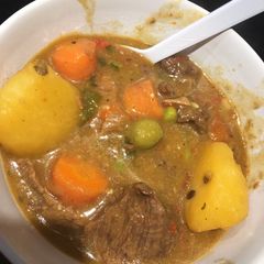 A picture of P-lo's Carne Guisado 👈 🏼Spanish Beef stew.