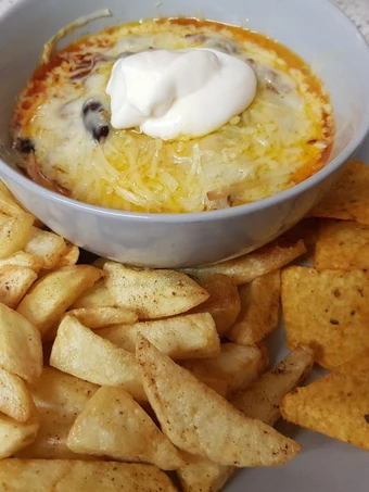 Easy Steps to Prepare|Recipe} My Chilli Beef Topped with melted Cheese. 😘 the Delicious, Delicious