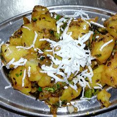 A picture of Dry dum alloo.