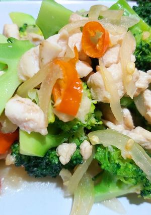 Foto resep Brokoli Cah Ayam