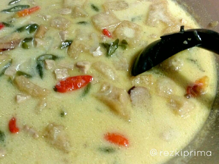 Bagaimana Menyiapkan Jangan Lombok (Sayur Cabe), Bisa Manjain Lidah