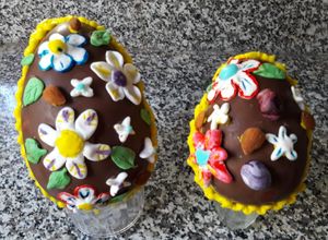 Una foto de Huevos de Chocolate tipo kinder 🐰🥚