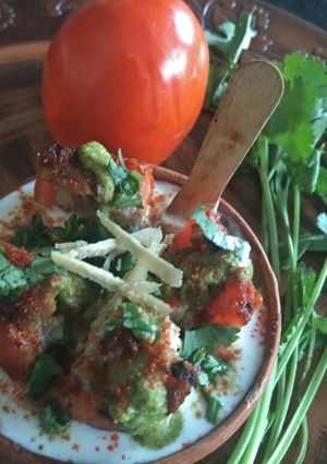 A picture of Tawa Roasted Tomato Chaat.
