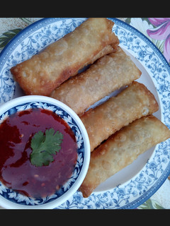 A picture of Chicken and Vegetables Spring Rolls.