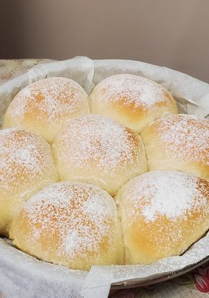 A picture of Japanese milk bun.