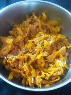 કોબી બટાકા નું શાક (Kobi Bataka Shak Recipe In Gujarati) રેસીપી મુખ્ય ફોટો