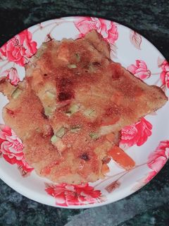 रवा उत्तपम (Rawa Uttapam recipe in hindi) रेसिपी मुख्य फोटो