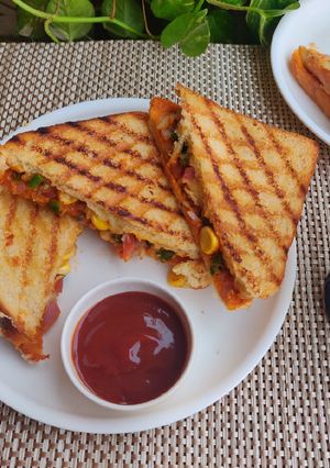 A picture of Pizza Cheese Sandwich.