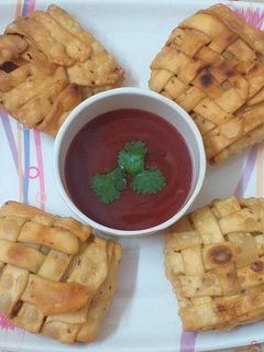 चटपटा पोटटो मसाला समोसा (chatpata potato masala samosa recipe in Hindi) रेसिपी मुख्य फोटो