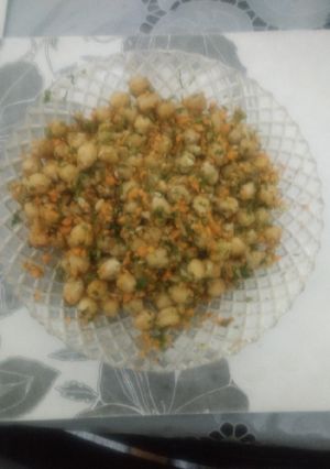 A picture of Chickpeas Salad.