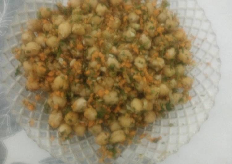 How to Make Award-winning Chickpeas Salad