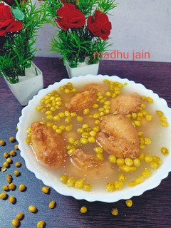 कांजी वड़ा (kanji vada recipe in Hindi) रेसिपी मुख्य फोटो