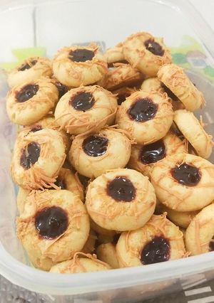 Foto resep Thumbprint Blueberry Cookies