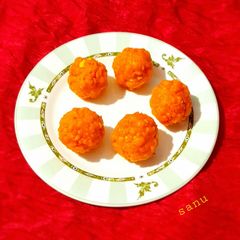A picture of Boondi ke Ladoo.