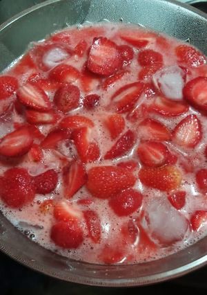 A picture of Strawberry bites🍓🍓🍓.
