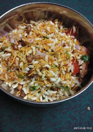 मुरमुरे की भेल(murmure ki bhel recipe in hindi) रेसिपी मुख्य फोटो