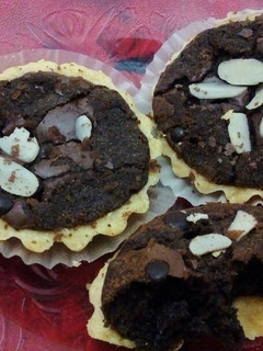 Foto resep Pie Brownies topping almond and choco chips