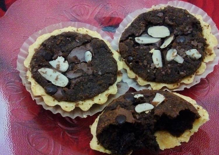Pie Brownies topping almond and choco chips