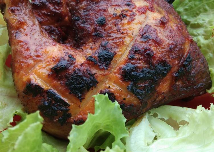 Cara Gampang Menyiapkan Ayam bakar bumbu Habang yang nikmat