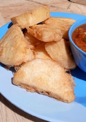 Fried yam with vegetables soup ainihin hoton girkin