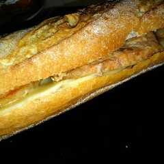 Una foto de Montado de lomo y queso
