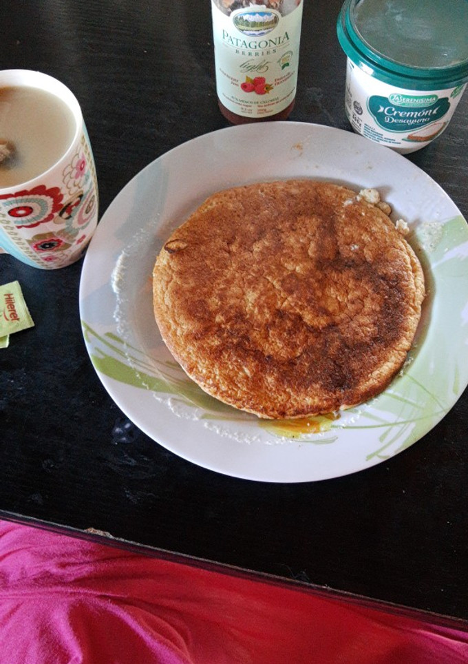Una foto de Tortilla de avena fit en sartén