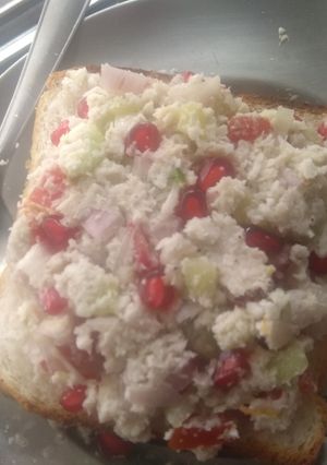A picture of Healthy Coconut Aloo Tikki bread.