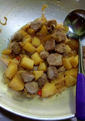 Foto resep Semur bakso kentang pedas