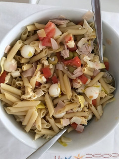 Una foto de Ensalada de pasta rápida