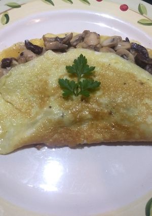 Una foto de Omelette con champiñones #Huevo
